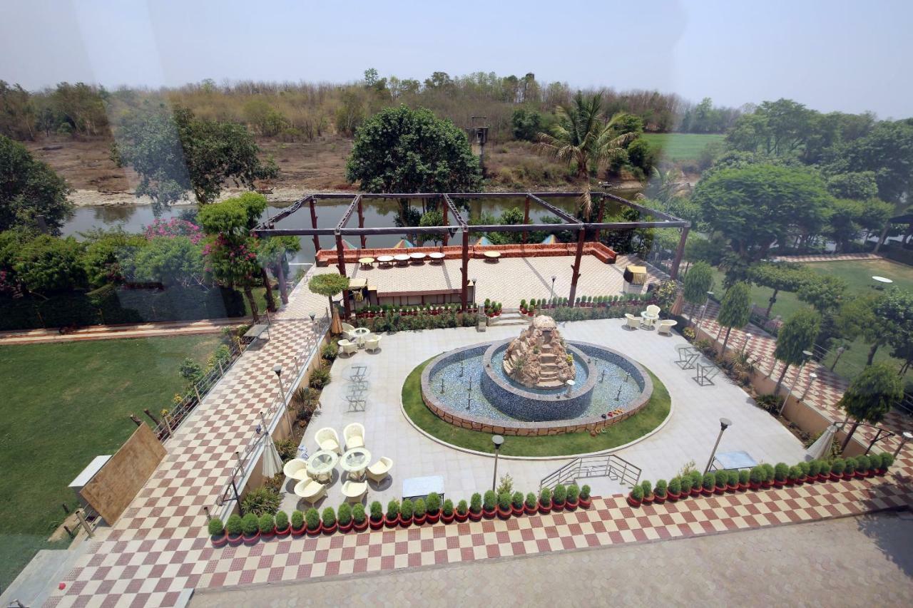 Oyo 38414 Rain Basera Resort Jabalpur Luaran gambar